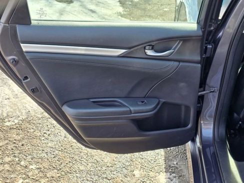 Used 2016 Honda Civic Touring image 13