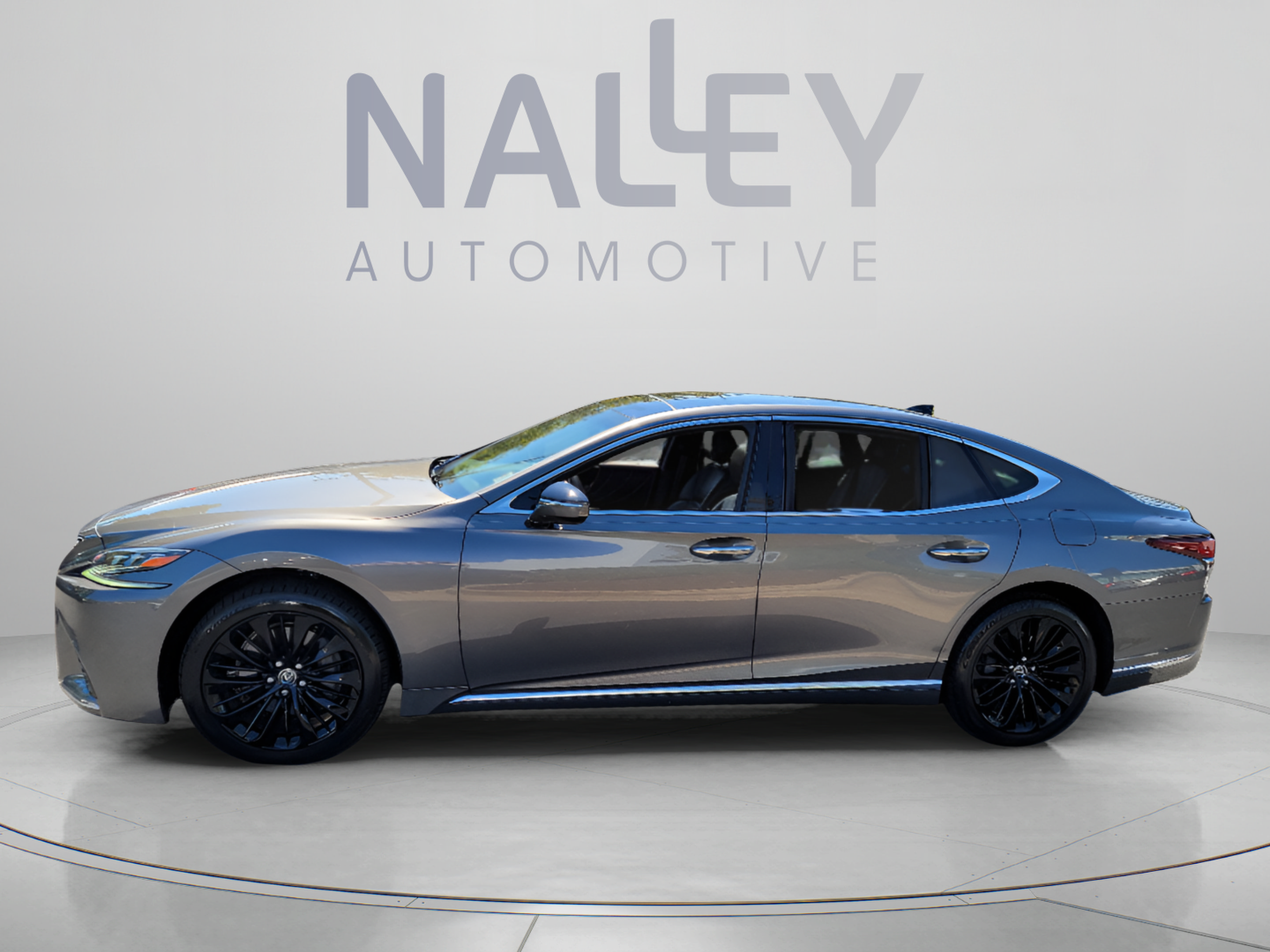 Used 2018 Lexus LS 500 w/ Luxury Package RWD image 2