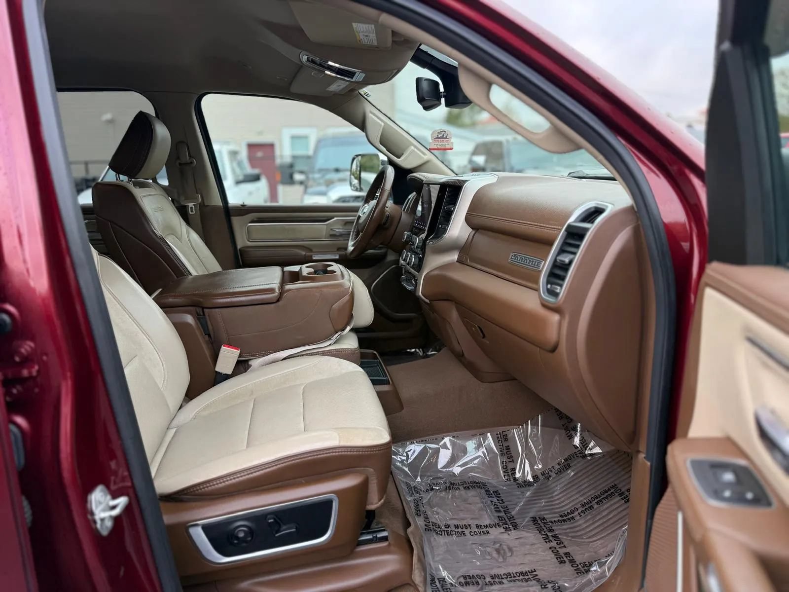 Used 2019 RAM 1500 Laramie AWD/4WD image 13
