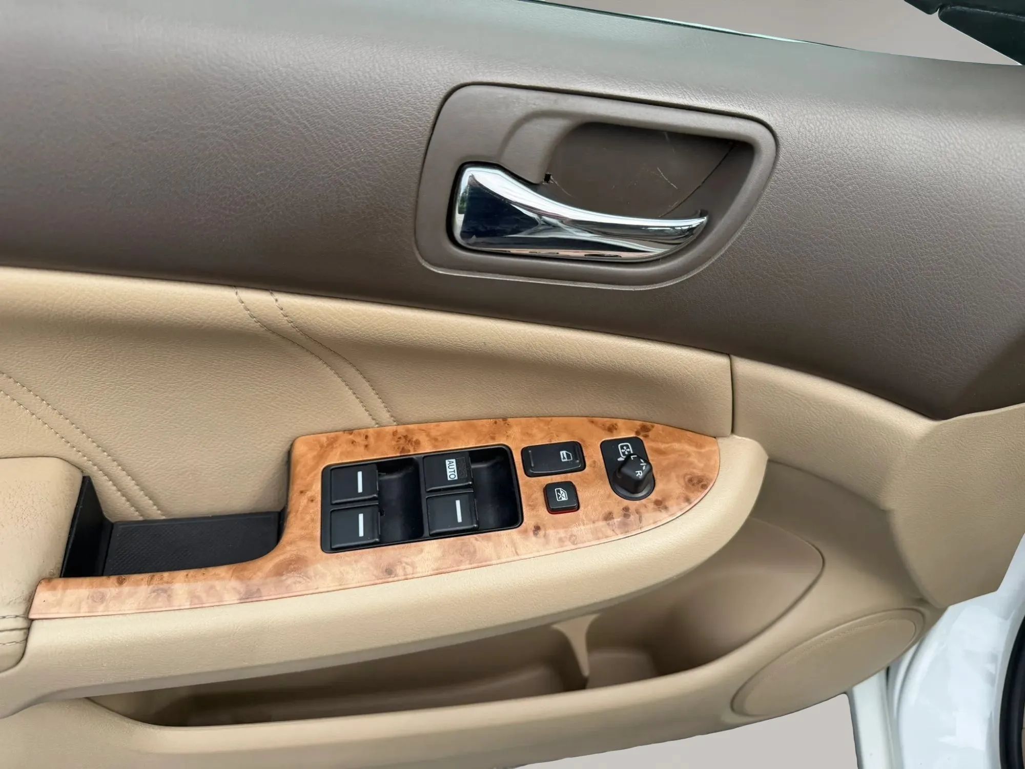 Used 2004 Honda Accord EX image 12