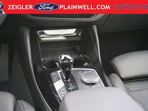 Used 2025 BMW X4 xDrive30i w/ Premium Essential Package AWD/4WD image 17