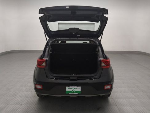 Used 2023 Hyundai Venue SEL image 29