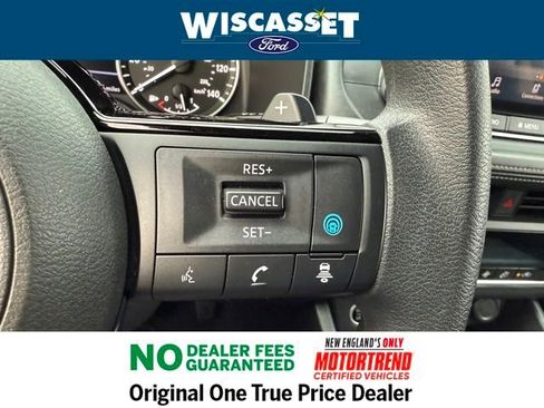Used 2023 Nissan Rogue SV image 16