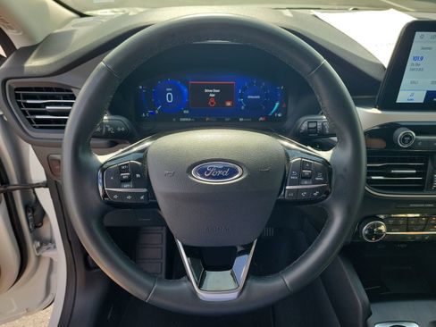 Used 2022 Ford Escape SEL w/ Technology Package FWD image 19