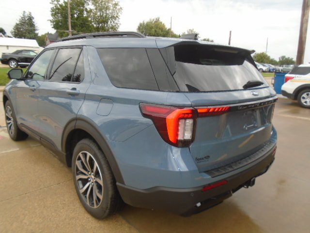 New 2026 Ford Explorer ST-Line AWD/4WD image 4