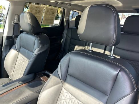 Certified 2024 Nissan Murano Platinum w/ Cargo Package FWD image 23