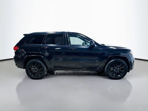 Used 2019 Jeep Grand Cherokee Altitude image 6
