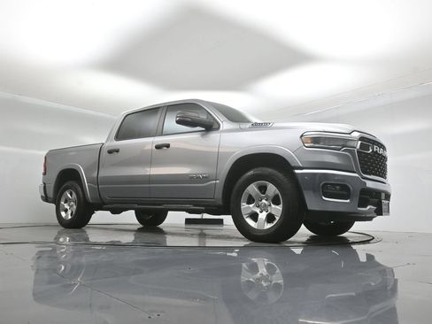 Used 2025 RAM 1500 Big Horn RWD image 4
