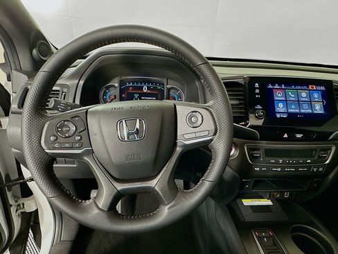 Used 2022 Honda Pilot TrailSport image 11