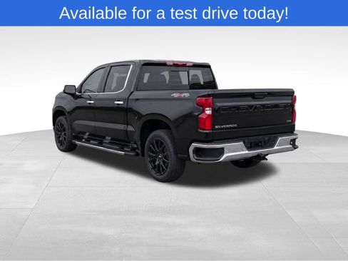 Used 2022 Chevrolet Silverado 1500 LTZ w/ LTZ Premium Package AWD/4WD image 3