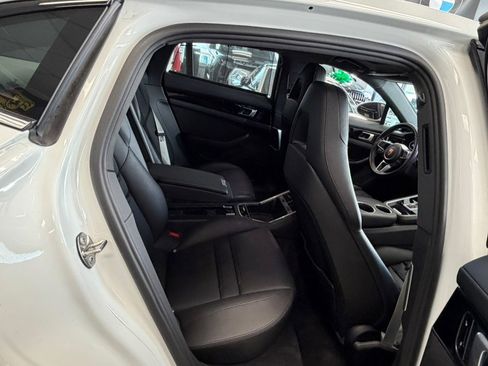 Used 2018 Porsche Panamera 4 AWD/4WD image 29