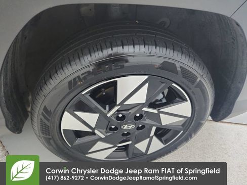 Used 2025 Hyundai Kona SEL AWD/4WD image 31