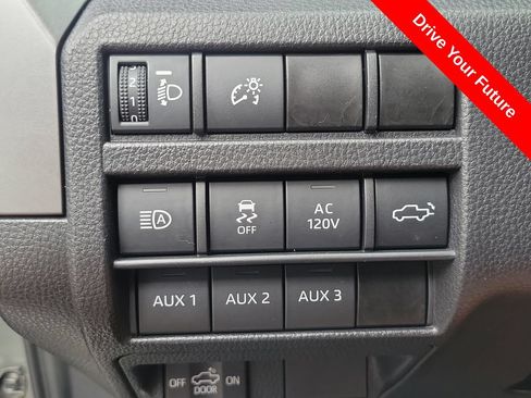 Used 2024 Toyota Tacoma TRD Sport w/ TRD Sport Premium Package AWD/4WD image 15