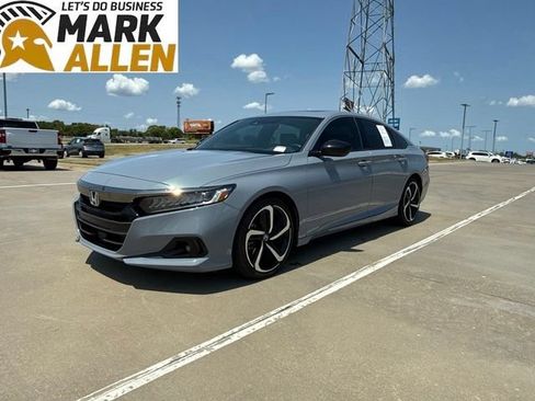 Used 2022 Honda Accord Sport image 2
