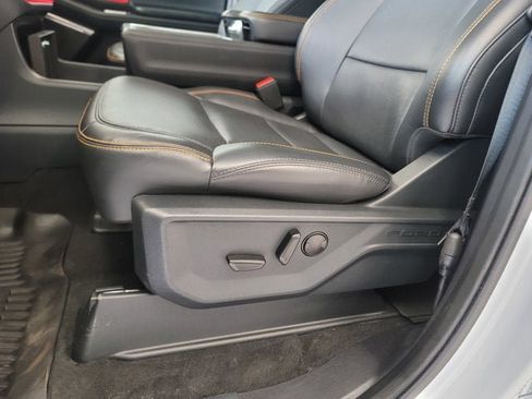 Used 2025 Ford Expedition Tremor AWD/4WD image 23