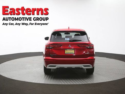 Used 2023 Mitsubishi Outlander SEL AWD/4WD image 38