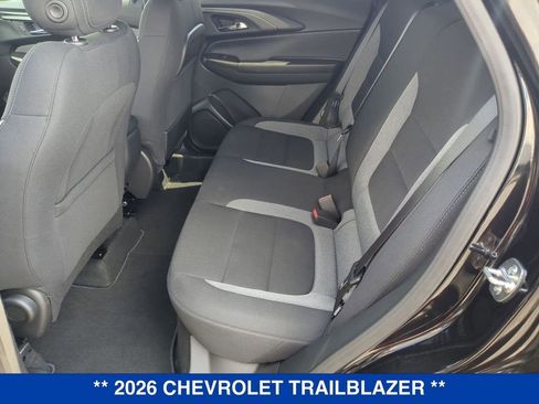 New 2026 Chevrolet TrailBlazer LT w/ LT Cold Weather Package FWD image 18