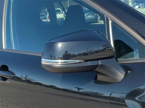 Certified 2024 Toyota Corolla Cross LE image 12