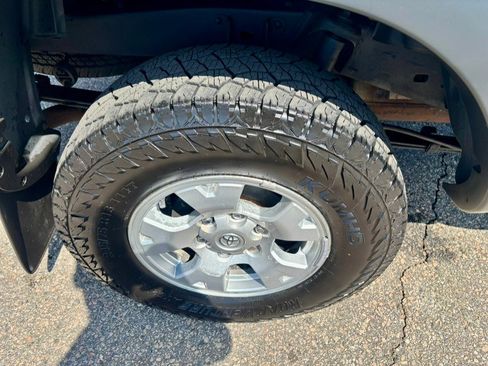 Used 2012 Toyota Tacoma 4x4 Regular Cab image 25