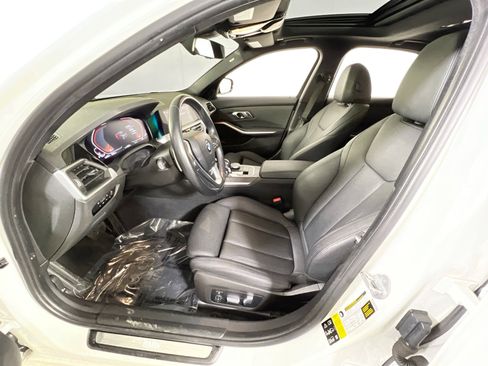 Used 2020 BMW 330i xDrive Sedan w/ Convenience Package image 21