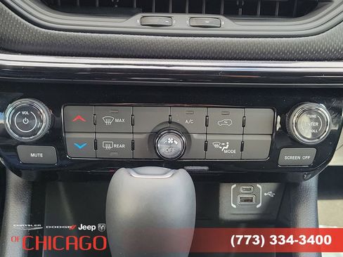 New 2026 Jeep Compass Latitude image 29