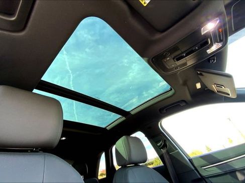 Certified 2021 Audi Q3 2.0T Premium Plus w/ Premium Plus Package image 32