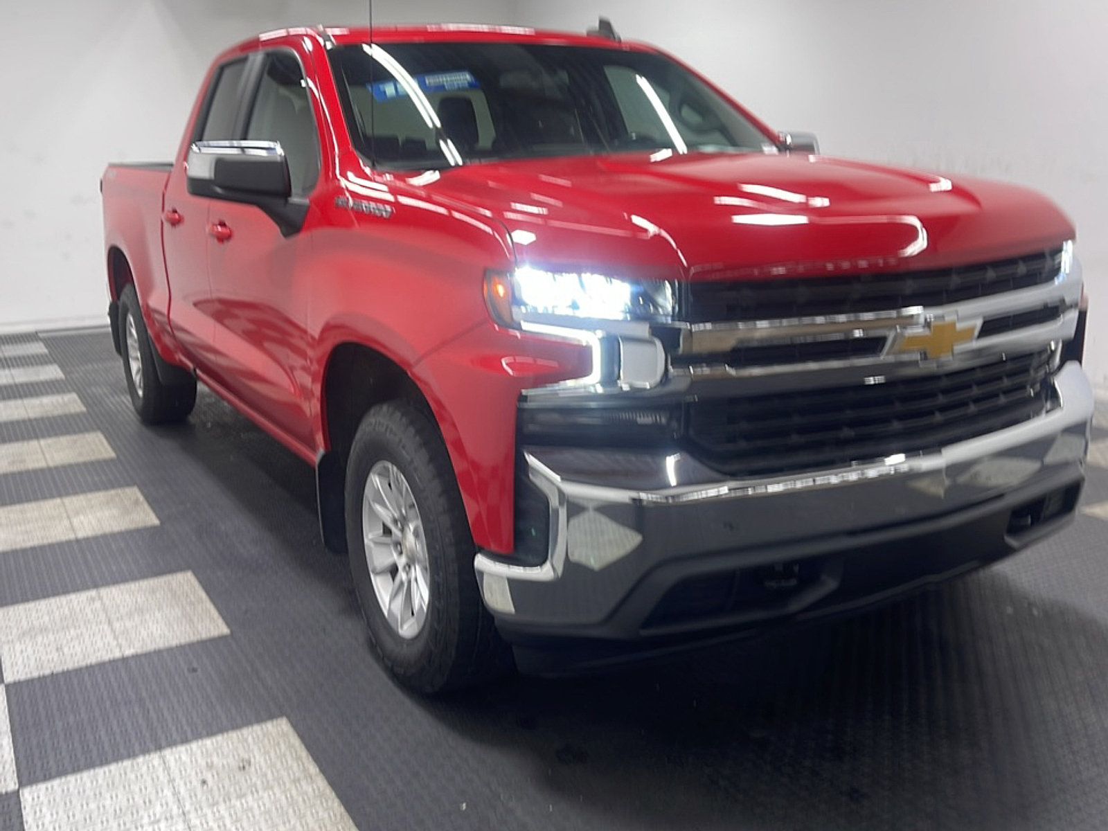 Used 2019 Chevrolet Silverado 1500 LT w/ All-Star Edition AWD/4WD image 22