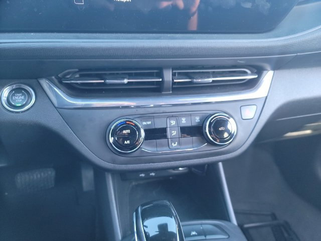 Used 2024 Buick Envista Preferred FWD image 12