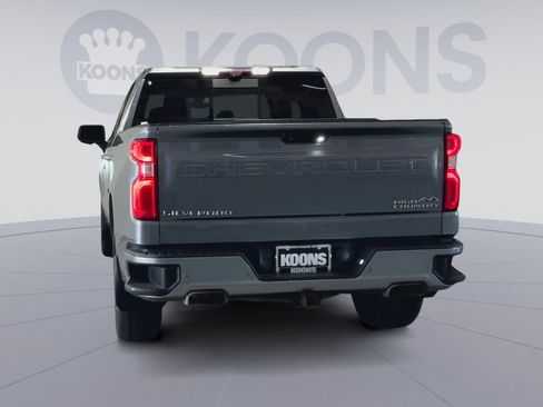 Used 2020 Chevrolet Silverado 1500 High Country w/ Technology Package AWD/4WD image 10