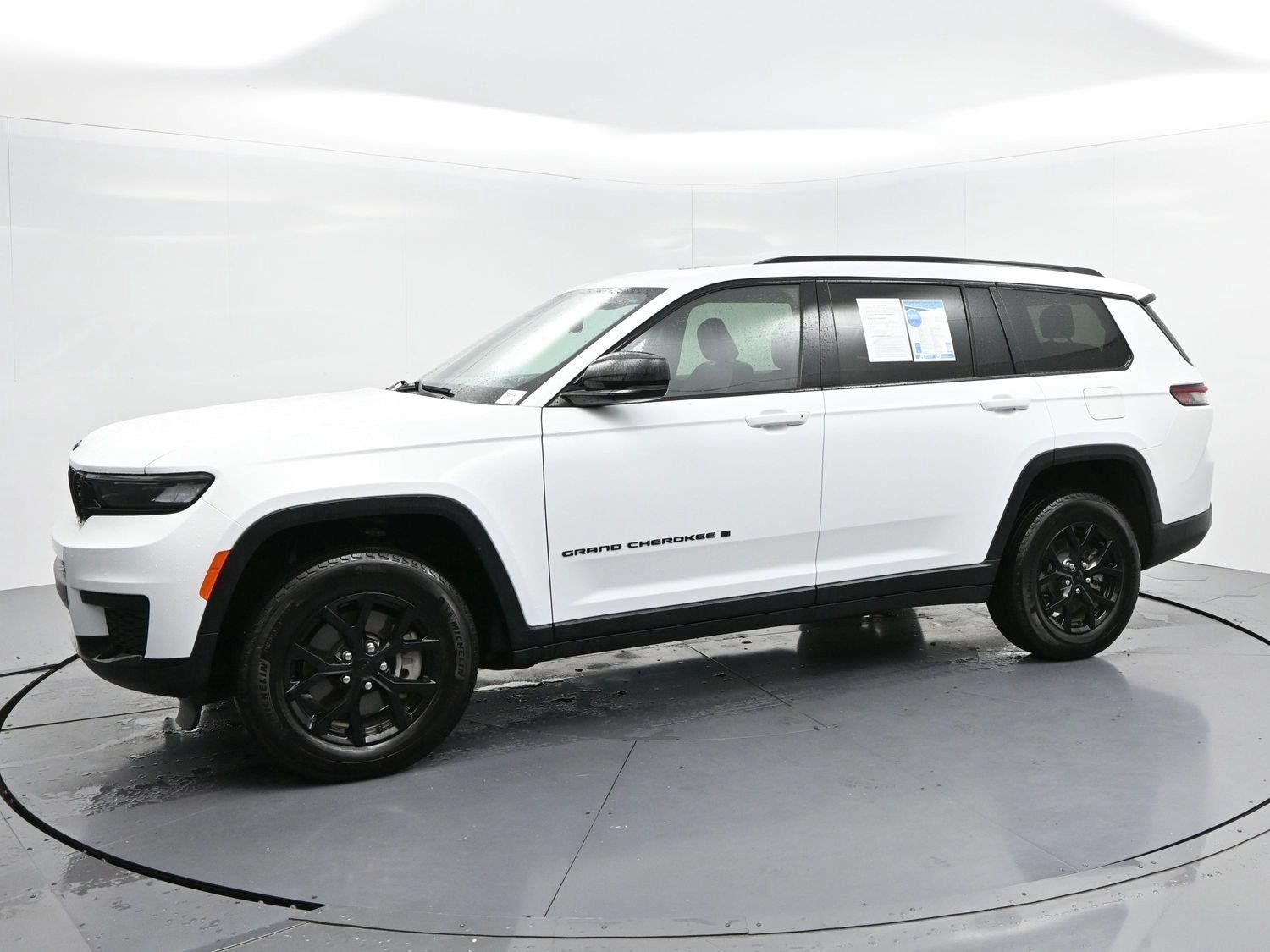 Used 2024 Jeep Grand Cherokee L Altitude AWD/4WD image 4