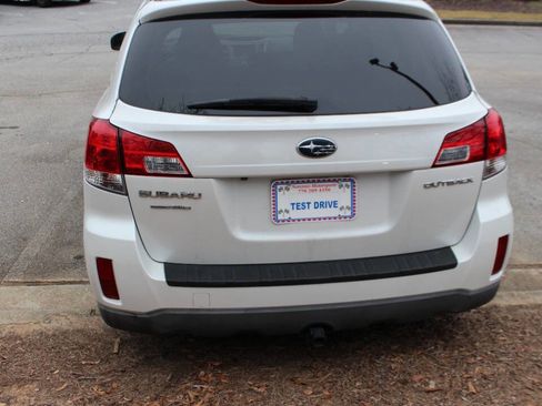 Used 2013 Subaru Outback 2.5i Limited image 29