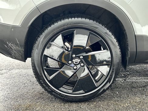 New 2026 Volvo XC40 B5 Ultra w/ Climate Package image 12