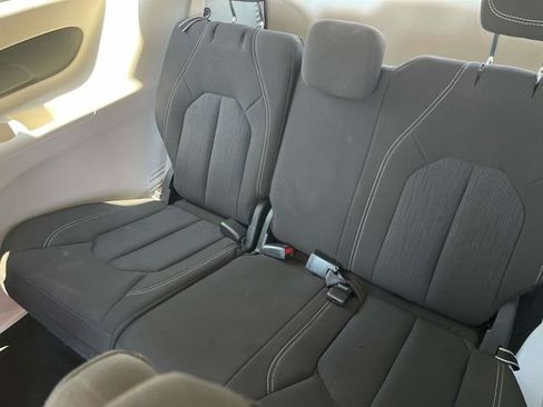 Used 2023 Chrysler Voyager LX FWD image 24