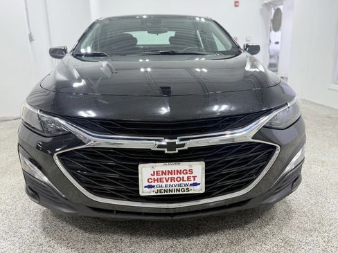 Used 2024 Chevrolet Malibu RS FWD image 2