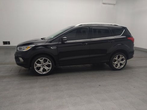 Used 2019 Ford Escape Titanium AWD/4WD image 2