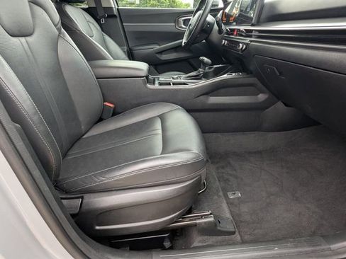 Used 2025 Kia Sorento S FWD image 22