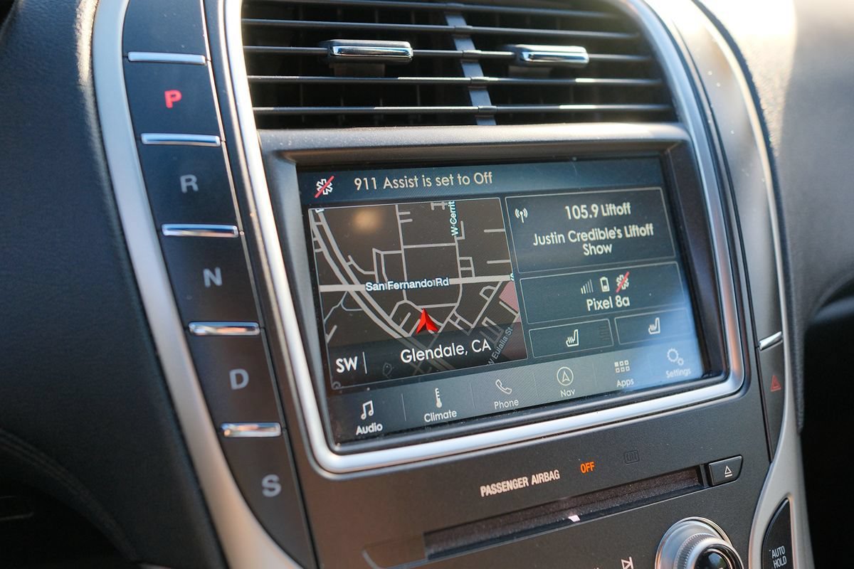 Used 2016 Lincoln MKX Select w/ Select Plus Package FWD image 21