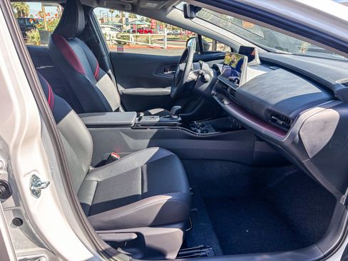 New 2026 Toyota Prius Plug-In Hybrid FWD image 18