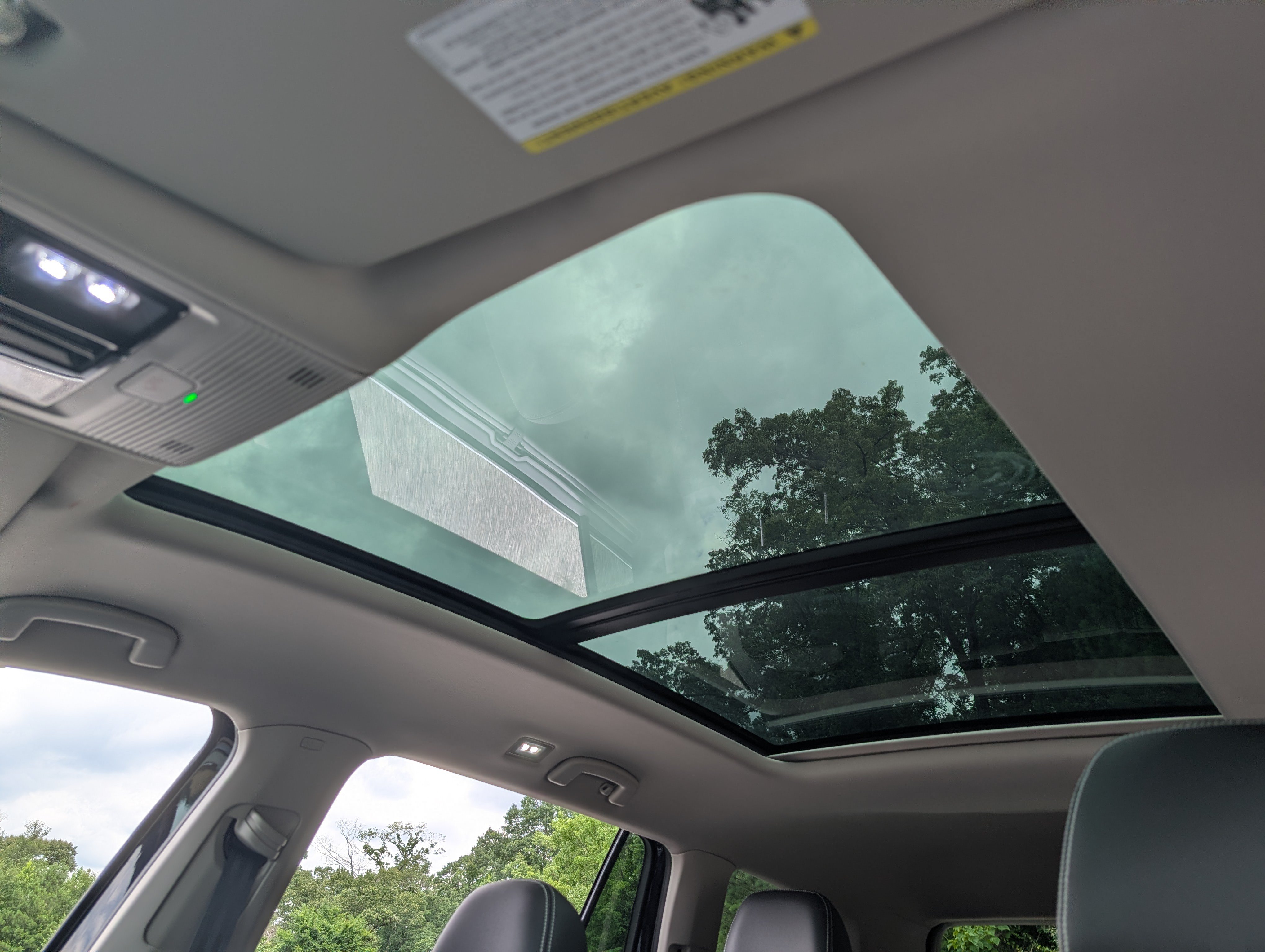 Used 2026 Volkswagen Atlas SE w/ Panoramic Sunroof Package FWD image 15