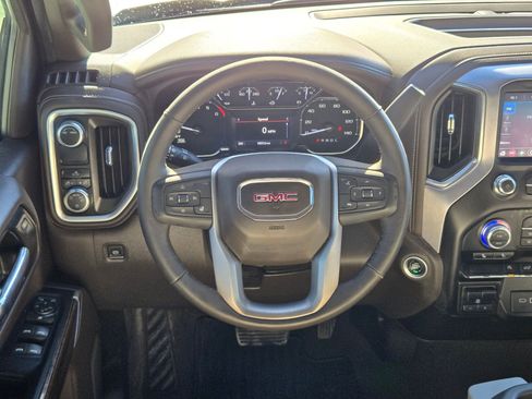 Certified 2022 GMC Sierra 1500 SLE image 21