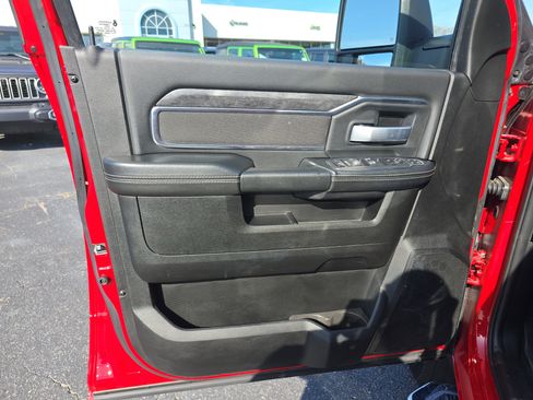 Used 2024 RAM 2500 Big Horn w/ Sport Appearance Package image 19