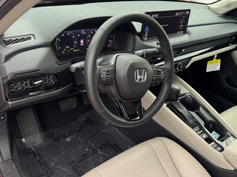 Used 2025 Honda Accord EX-L image 12