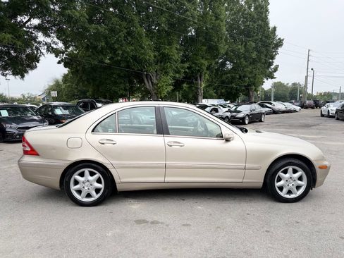 Used 2002 Mercedes-Benz C 240 Sedan image 4