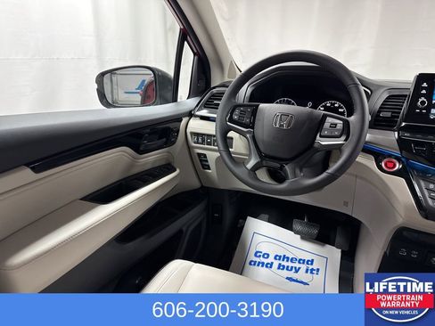 New 2026 Honda Odyssey Touring image 29