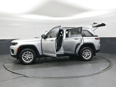 New 2025 Jeep Grand Cherokee Laredo image 48