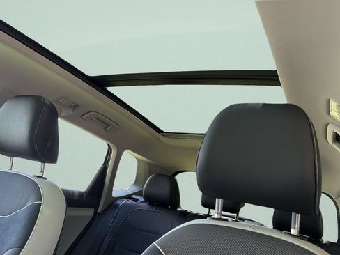 New 2026 Volkswagen Taos SE AWD/4WD image 19