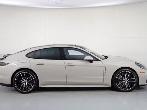 Used 2022 Porsche Panamera Turbo S w/ Premium Package image 59