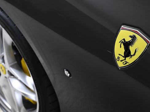 Used 2025 Ferrari Roma Spider RWD image 27