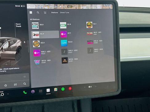 Used 2025 Tesla Model Y Performance AWD/4WD image 19