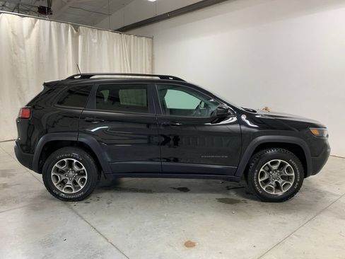 Used 2022 Jeep Cherokee Trailhawk w/ Technology Group B AWD/4WD image 28
